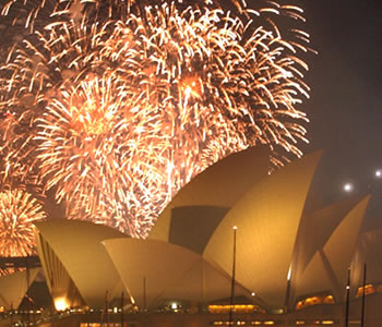 OperaHouse-NYE-Fireworks.jpg