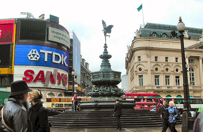 Piccadilly-Circus-4313.jpg