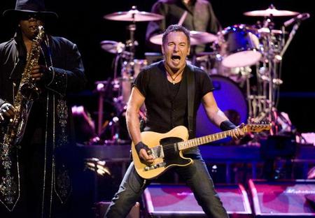 Springsteen_onstage.jpg