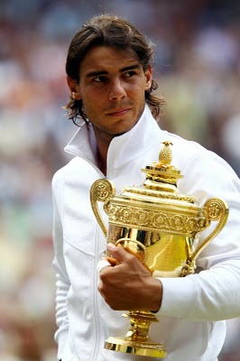 NadalWimbledon2010trophy2.jpg