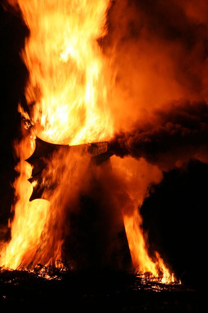 bonfire07.jpg